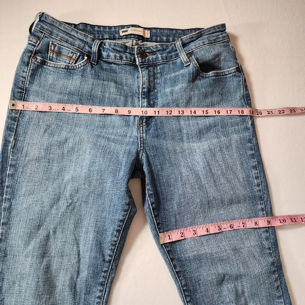 Levis Mid Rise Skinny Blue Medium Wash Denim Jeans